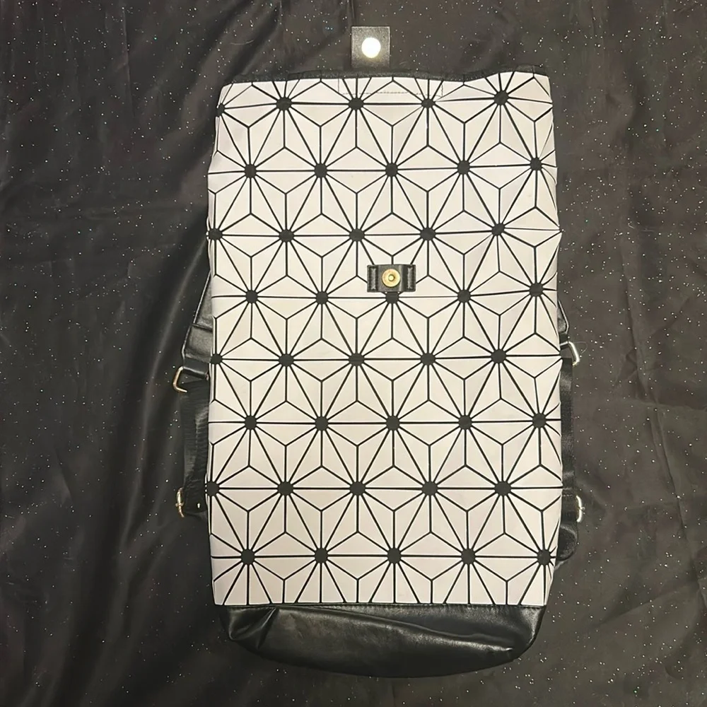 Stylish Black and White Geometric Tote/Backpack